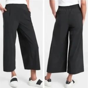 Athleta NWOT Brooklyn Wide Leg Crop Pants Black